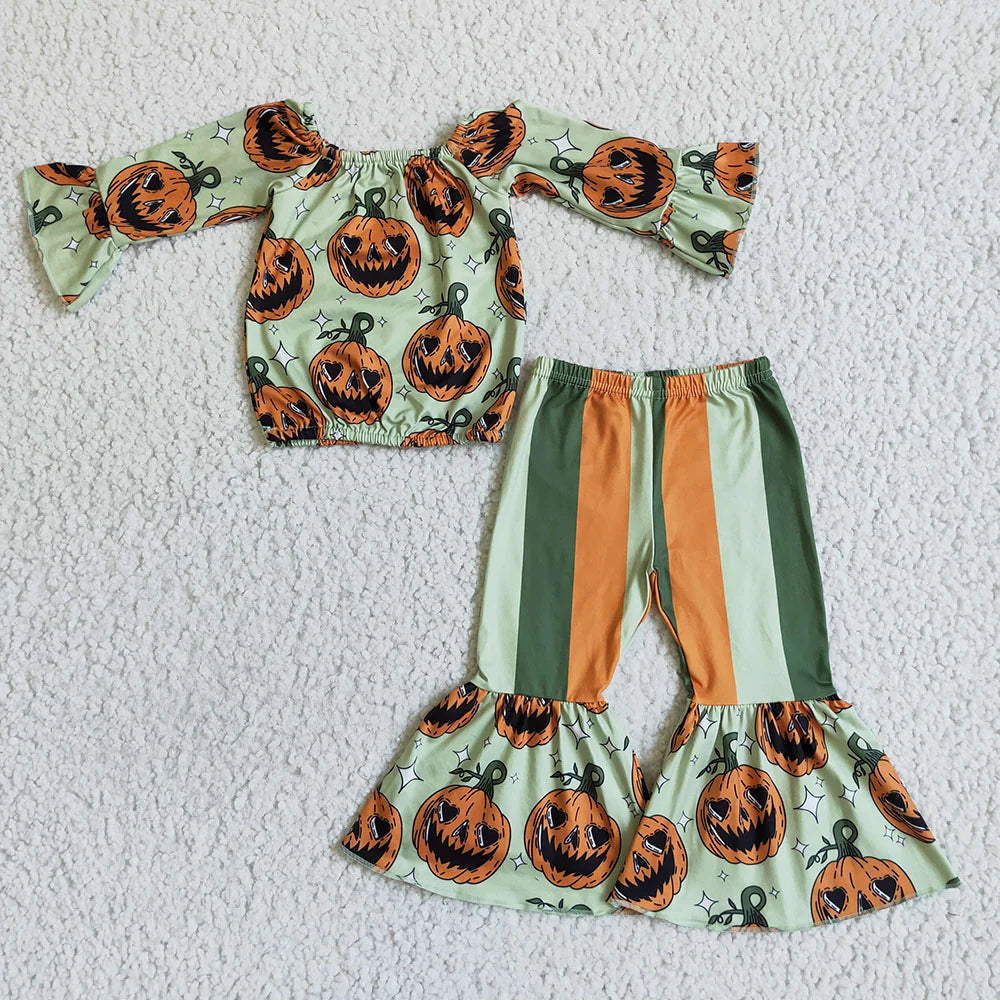 Striped Pumpkin Bell Set Closes 6/28/26